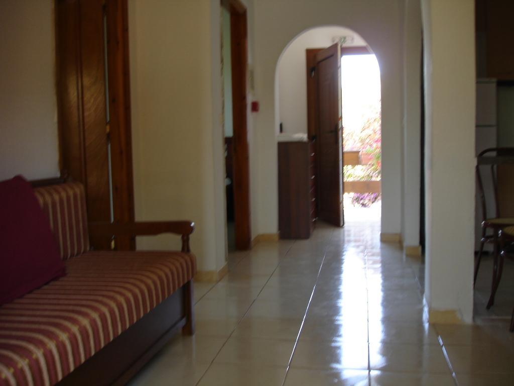 Paschos Rooms Sívota 外观 照片